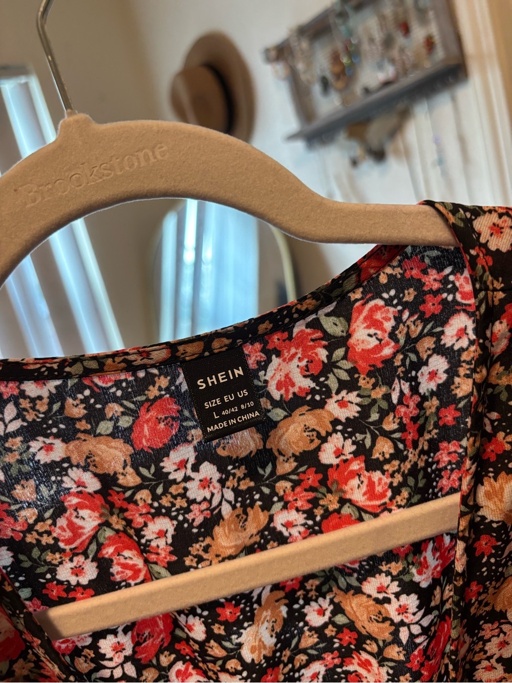SHEIN Black Floral Short Sleeve Blouse - Red & Tan Flowers